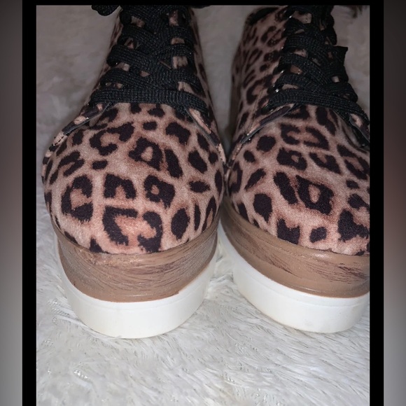 Qupid Women’s Animal Print Platform Sneakers Sz 6 (All Man Made Material) NWOB - Picture 4 of 10